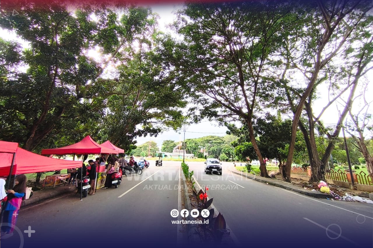 Pohon Rimbun di Kawasan Perkantoran Marisa Dinilai Rawan Timbulkan Kecelakaan