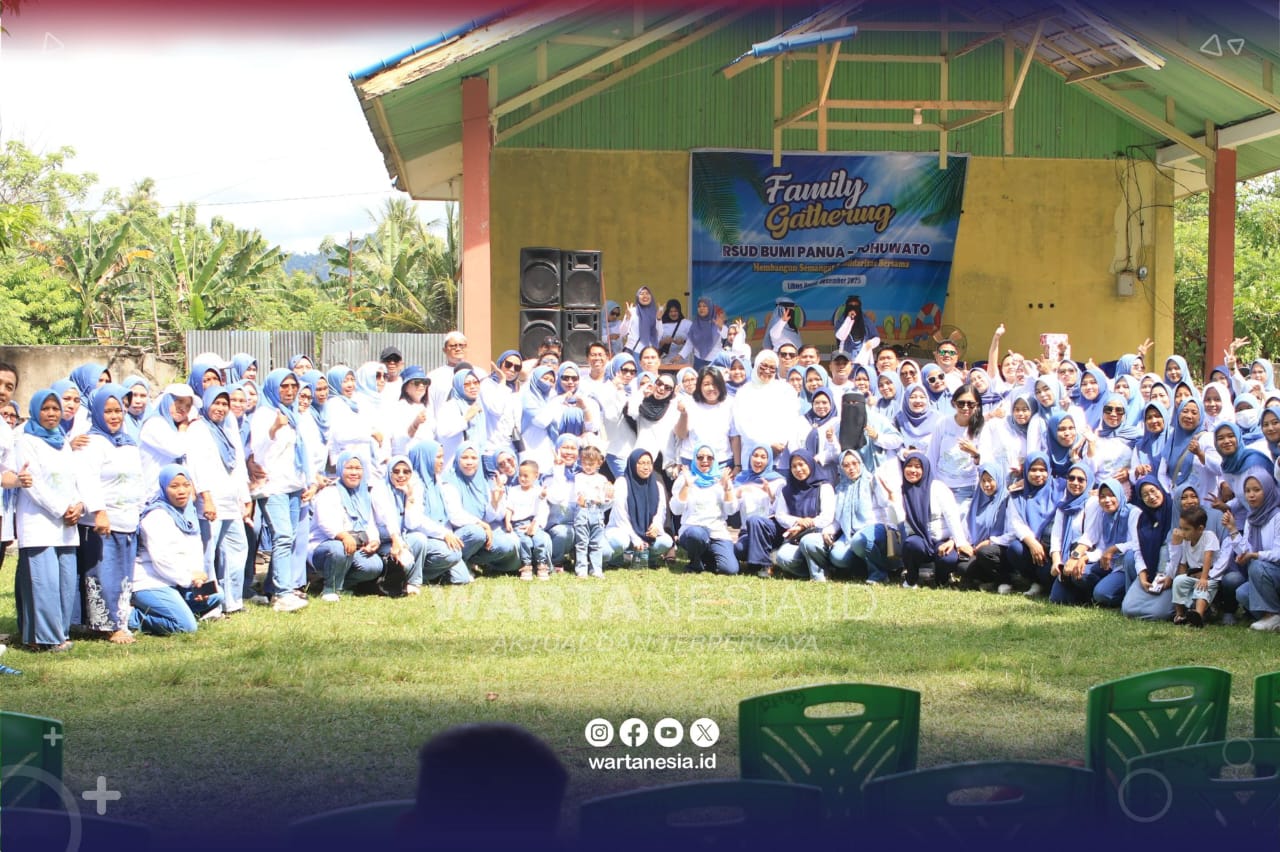 Jajaran RSBP saat Family Gathering di wisata Pantai Libuo, Paguat- Pohuwato, Sabtu (13/12/2205).