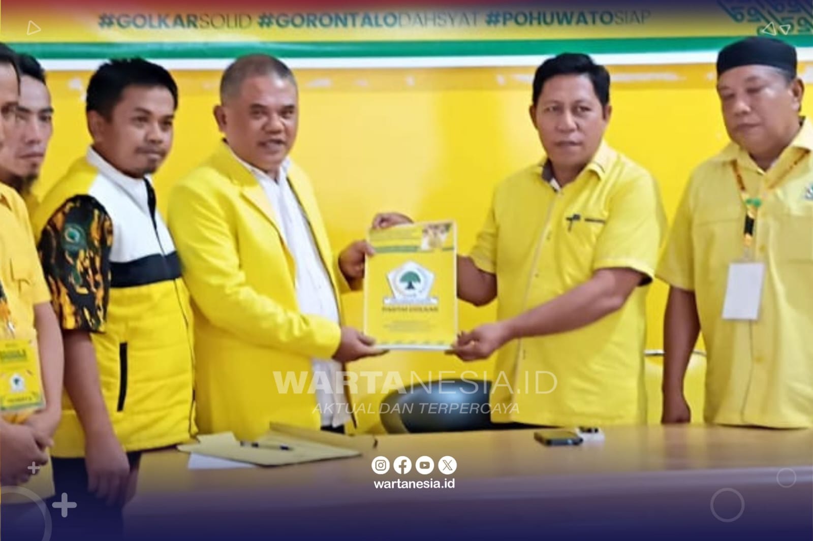 Nasir Giadi, saat mendaftar sebagai calon tunggal Ketua DPD Golkar Pohueato, pada Musda Golkar Pohuwato Tahun 2025.