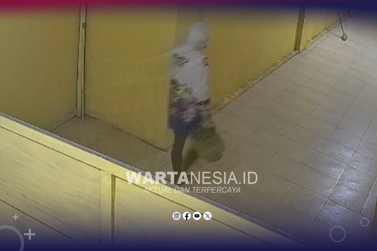 Pelaku pencurian terekam kamera CCTV di sebuah kos-kosan Bone Bolango.