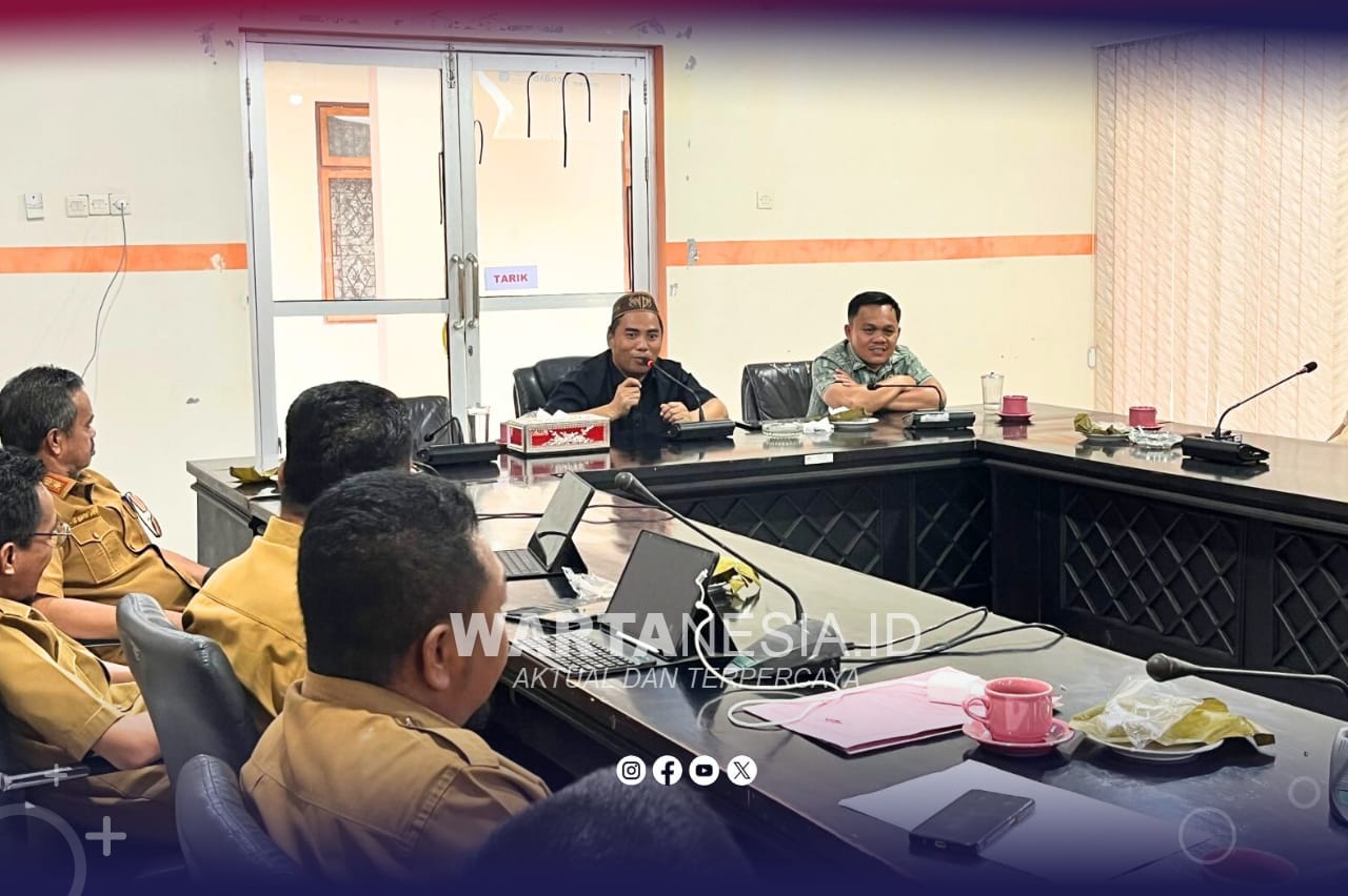 Komisi II DPRD Pohuwato, saat menggelar RDP bersama SPBU dan unsur Pemerintah Daerah Pohuwato, terkait kelangkaan BBM bersubsidi jelang Ramadhan 2026, Selasa (10/2/2026). (Foto/Najid Lasale)