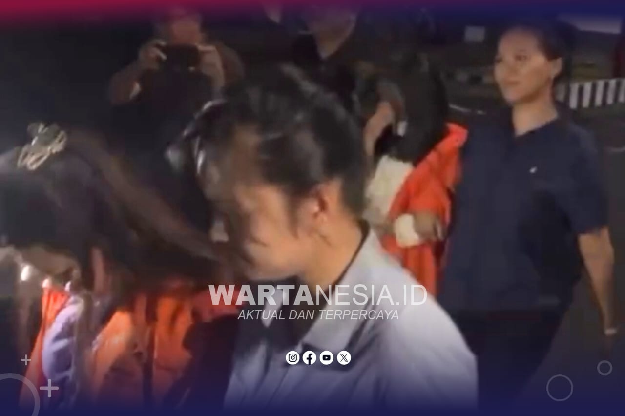 2 Teller BSG di Sangihe, saat digelandang Polda Sulut. (Istimewa)