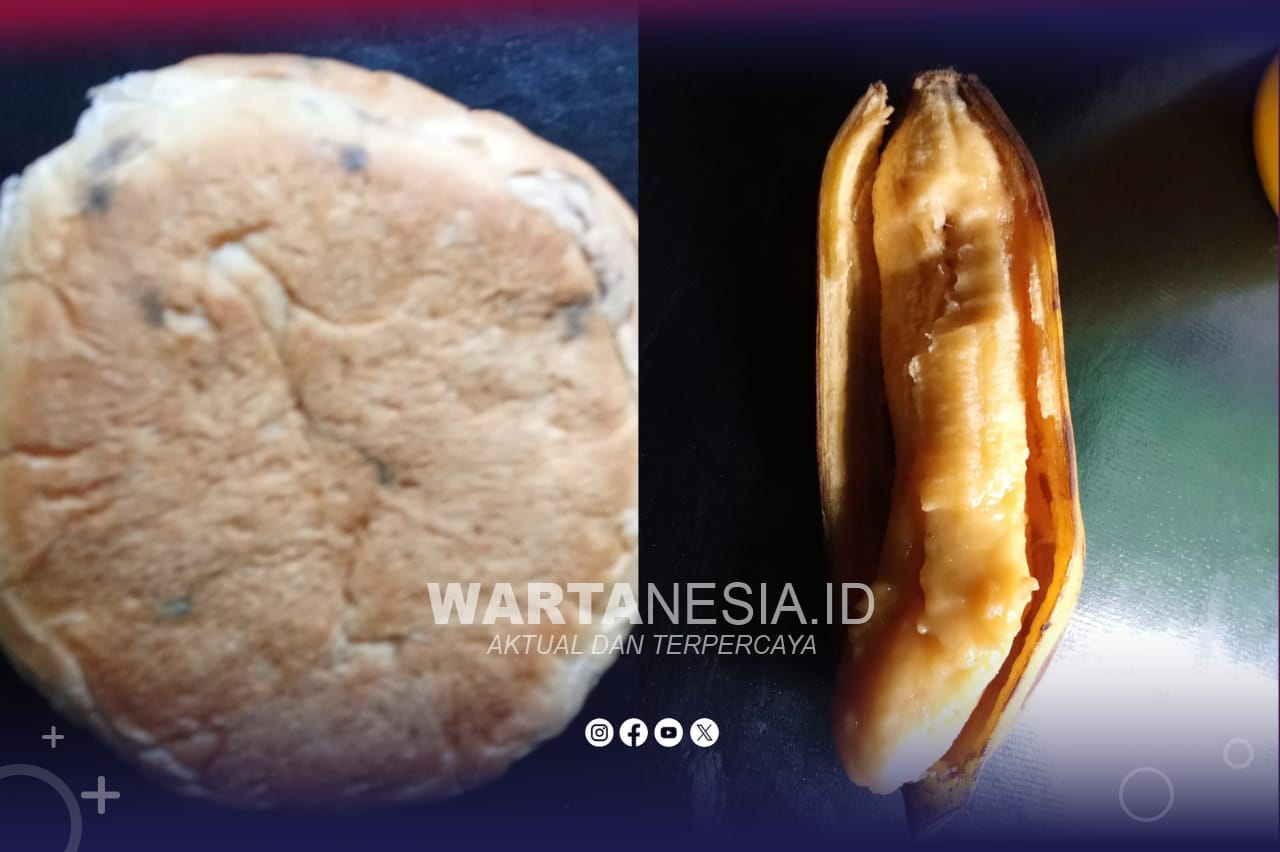 MBG roti dan pisang diduga tak layak di SDN 07 Marisa, Selasa (10/3/2026) (istimewa)