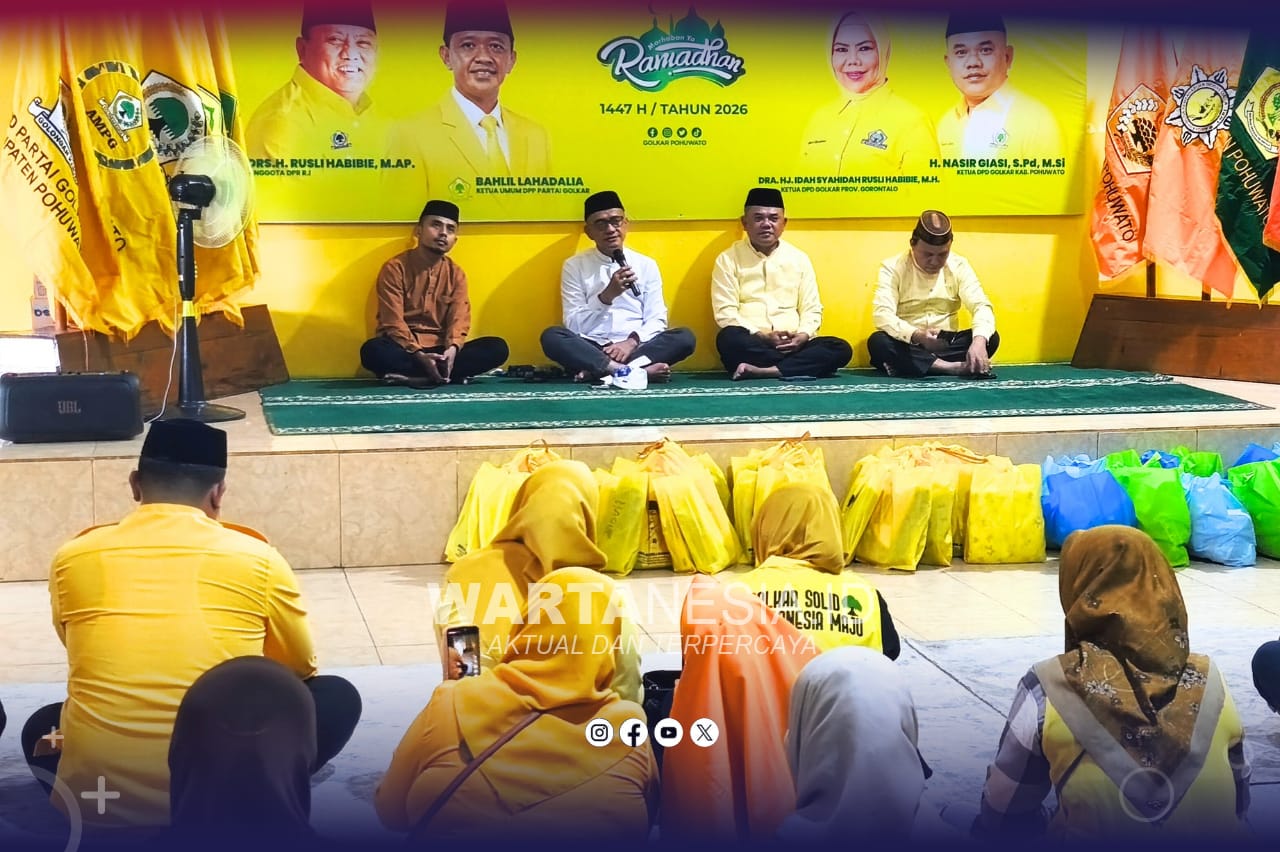 Syarif Mbuinga saat menghadiri buka puasa bersama DPD II Golkar Pohuwato (Wartanesia)