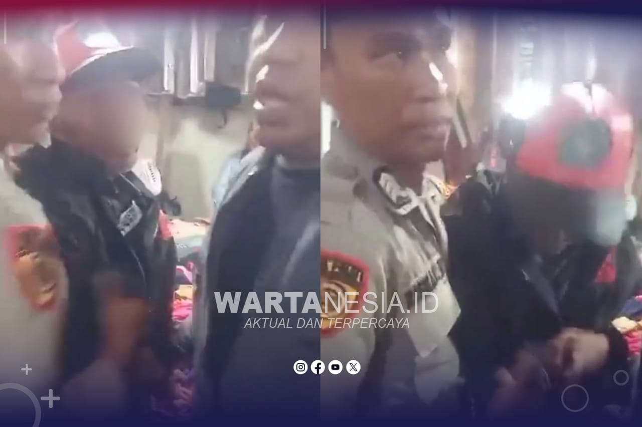 Tangkapan layar video detik-detik seorang lansia saat diamankan Polisi, usai diduga mencuri di pasar malam Marisa. (Istimewa)