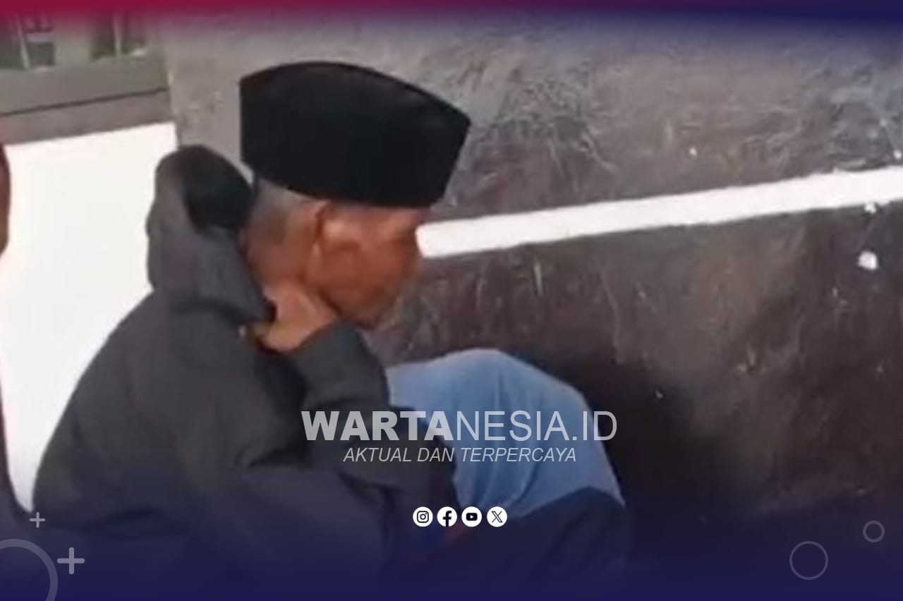 Tahir Mulia (76) saat berada di Polres Pohuwato, Rabu (25/3/2206).
