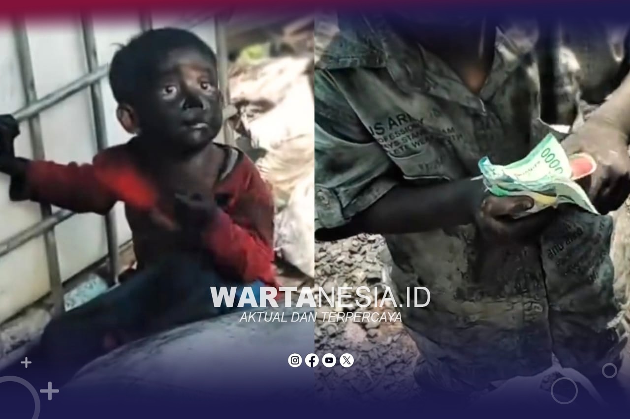 Potret Azriel, bocah 6 tahun yang bekerja di pabrik arang demi mbantu ibu bayar utang. (Istimewa)