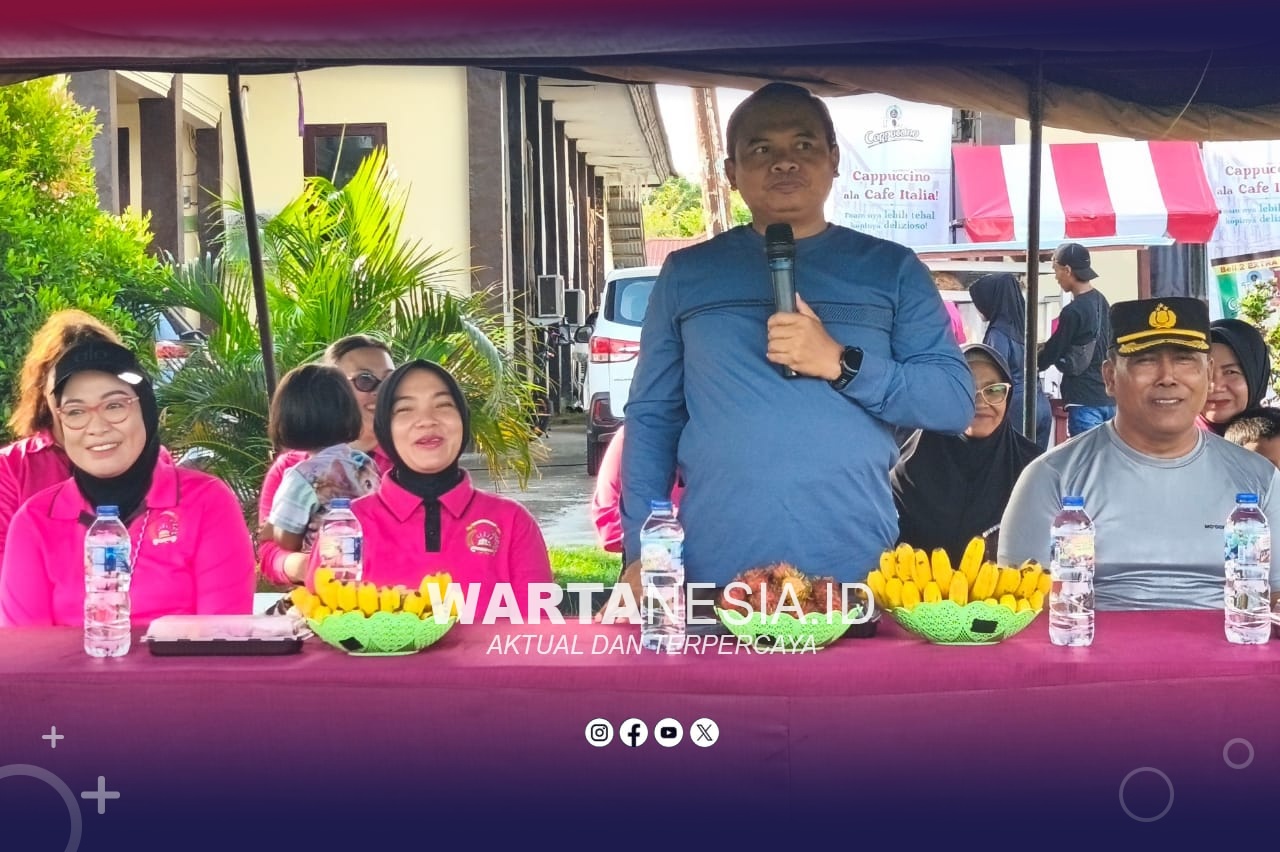 Kapolres Pohuwato, AKBP Busroni, saat membuka kegiatan sepak bola dalam rangka menyambut HUT ke-80 Bhyangkara, tingkat Polres Pohuwato.