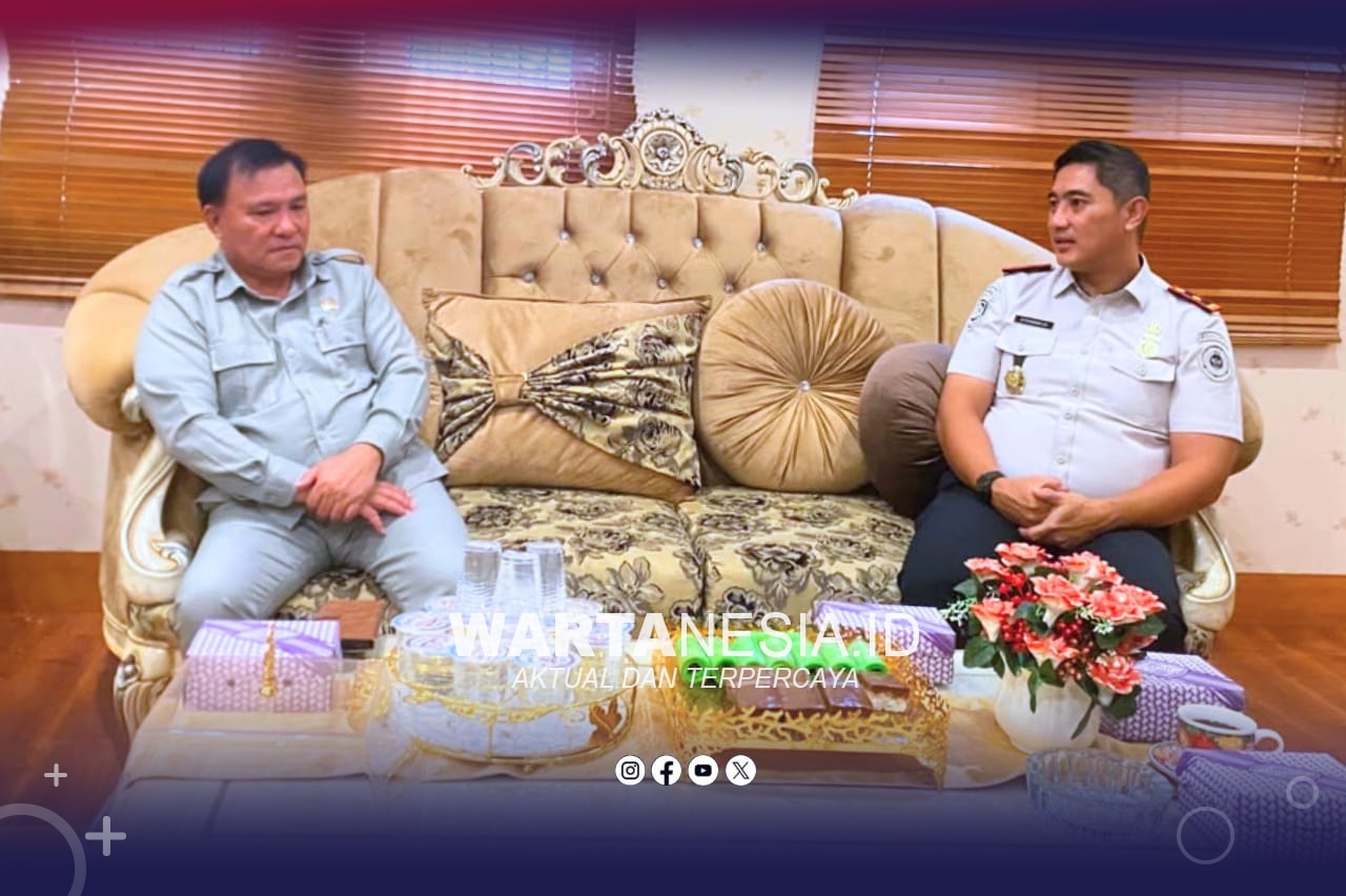 Ketua DPRD Pohuwato, Beni Nento, saat menerima kunjungan silaturahmi Kepala Kantor Imigrasi Kelas III Non TPI Pohuwato, Budi Mangantjo, Senin (13/7/2026).