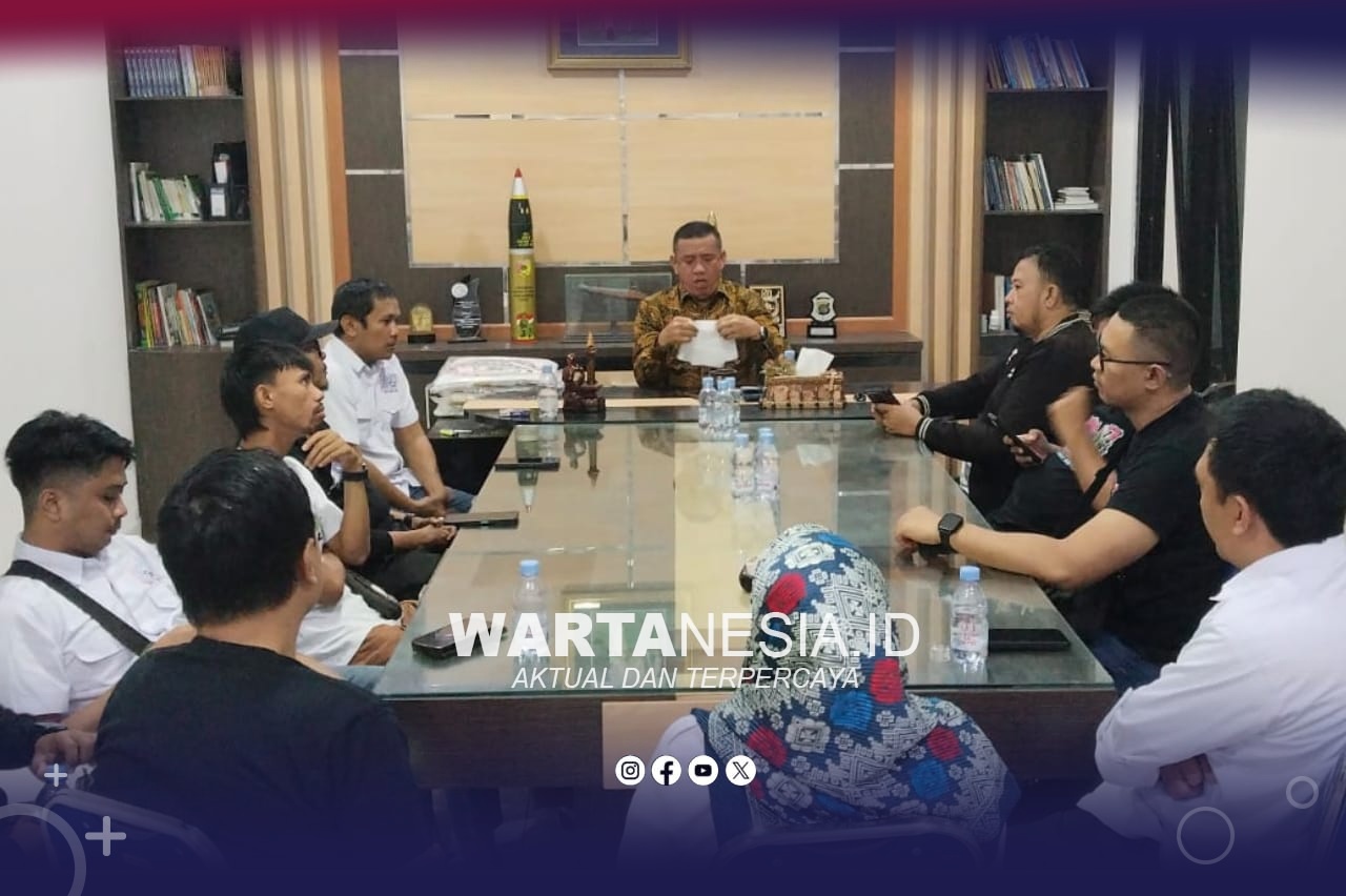 Pertemuan SMSI Provinsi Gorontalo dan Ketua ABPEDNAS Provinsi Gorontalo, Syarif Mbuinga, bahas Jaga Desa. (Dok. SMSI Gorontalo)