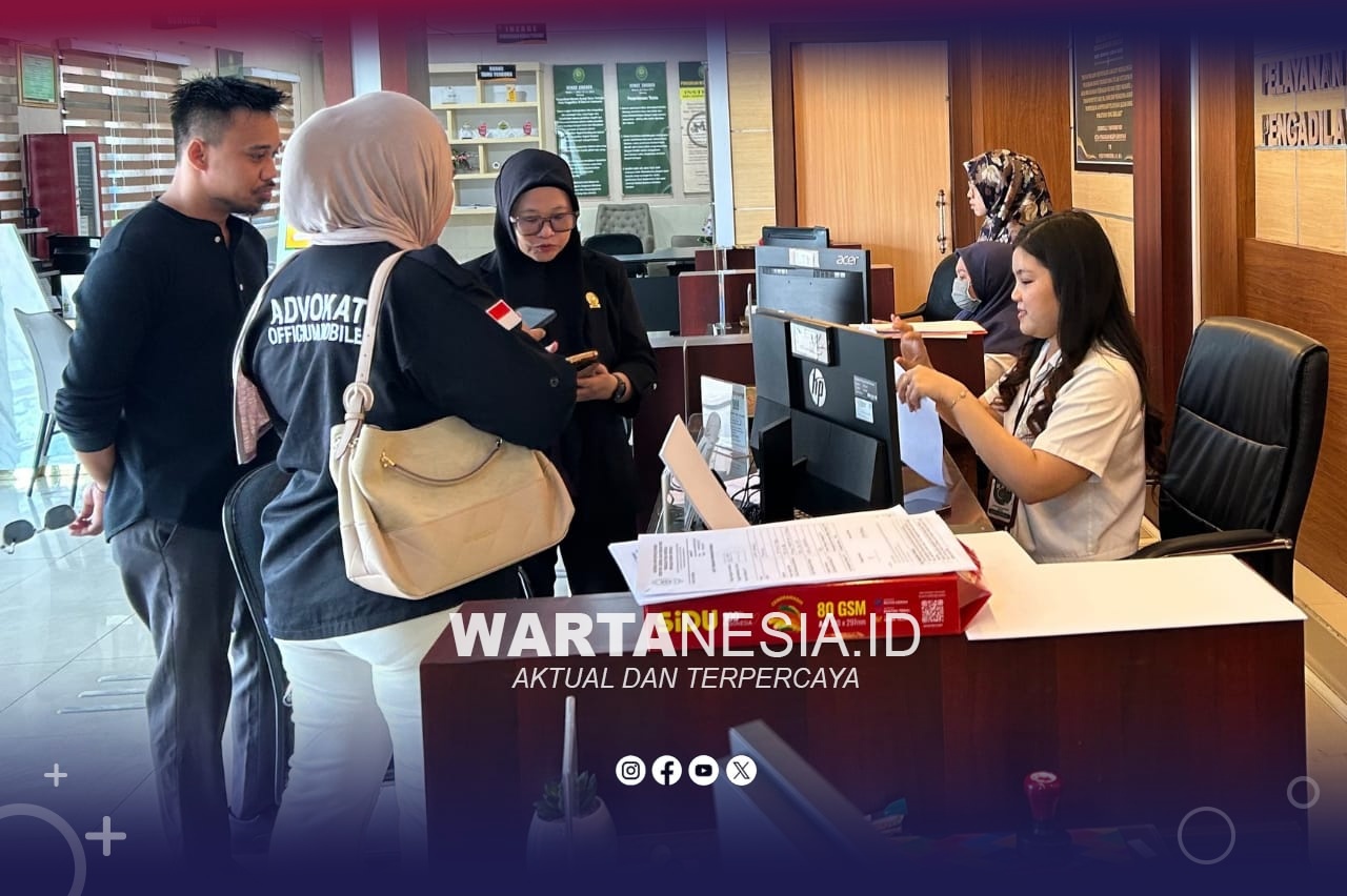 Tim kuasa hukum korban dugaan kekerasan seksual oleh eks Rektor UNUGO, mendatangi Pengadilan Negeri (PN) Gorontalo pada Senin (10/8/2026), untuk mendaftarkan surat kuasa sebagai bagian dari proses pengajuan praperadilan terkait penerbitan Surat Perintah Penghentian Penyidikan (SP3) oleh Polda Gorontalo.