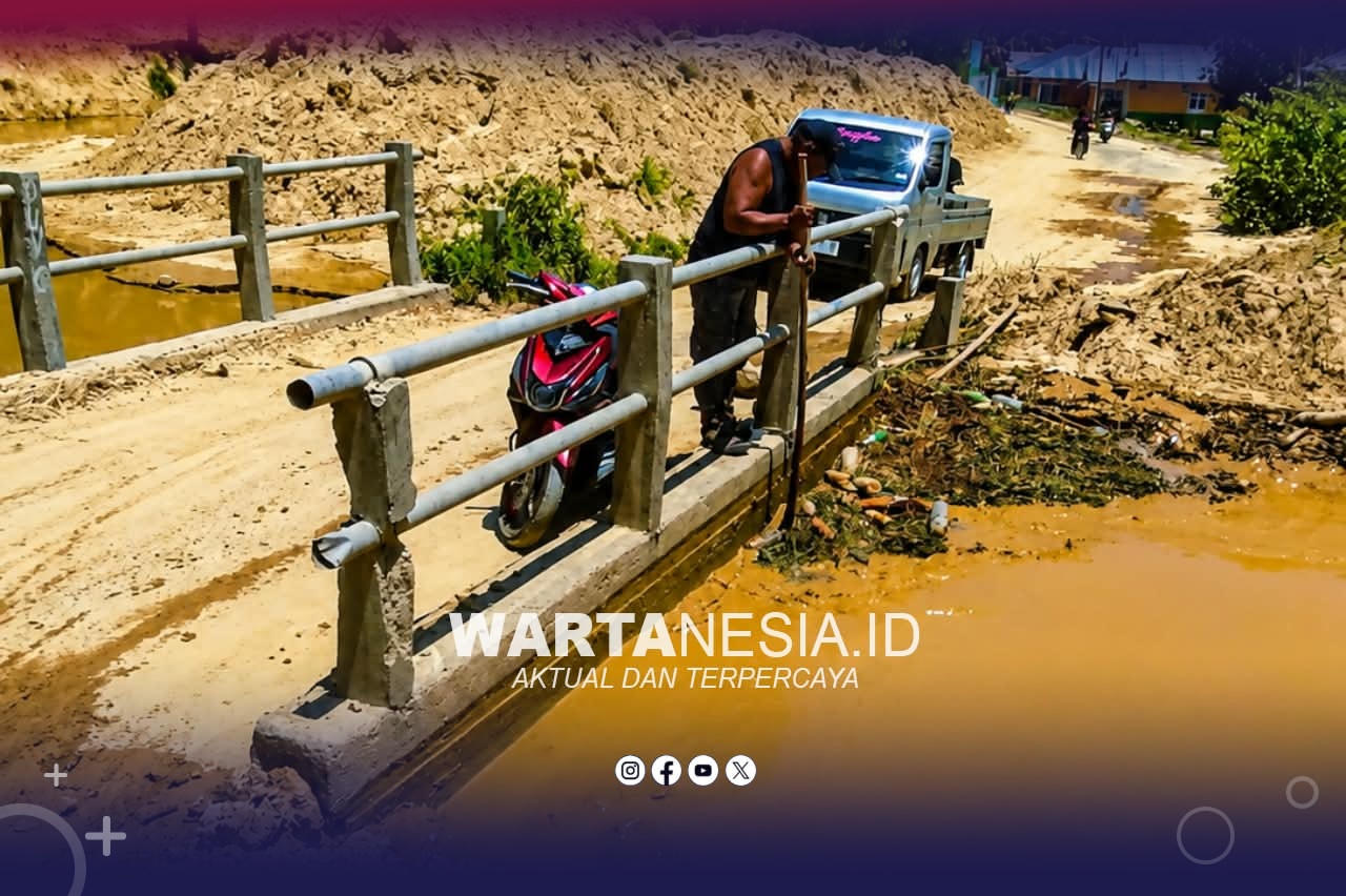 Sungai dan Jembatan Nyaris Tertutup Sedimen, Dampak PETI Bulangita Semakin Mengkhawatirkan. (Istimewa)