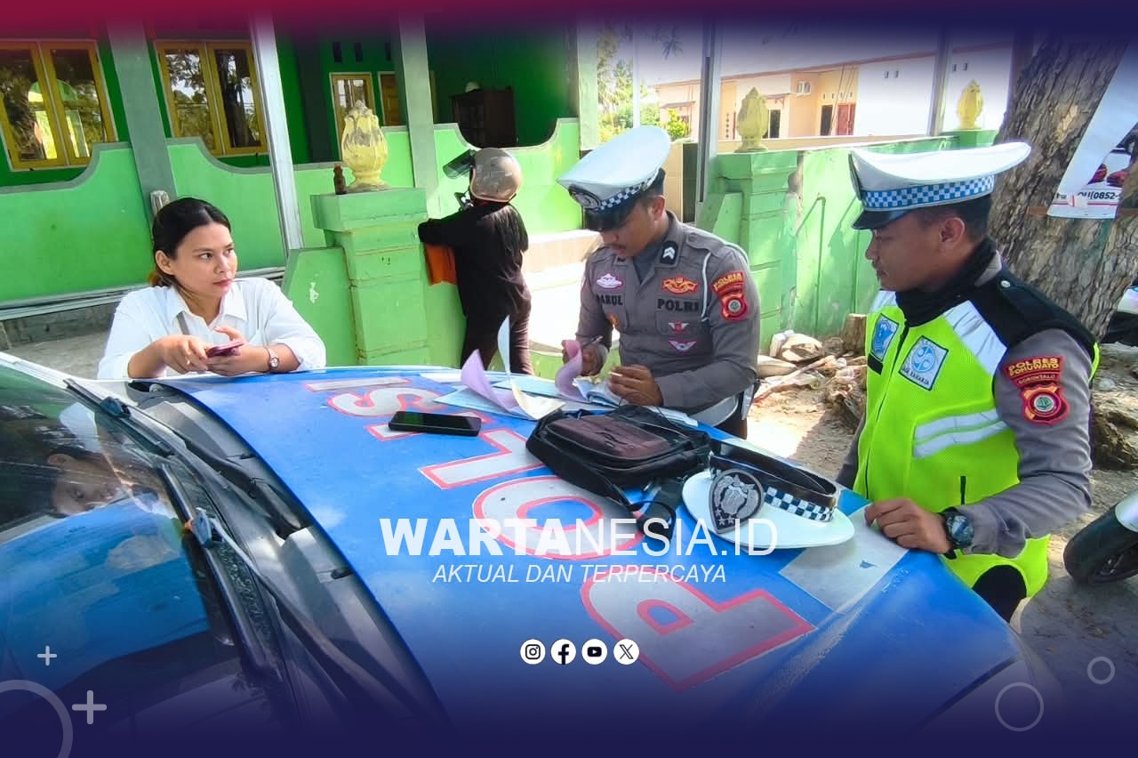 Gelar Operasi Bersama Dispenda, Satlantas Polres Pohuwato Imbau Warga Taat Berlalu Lintas.