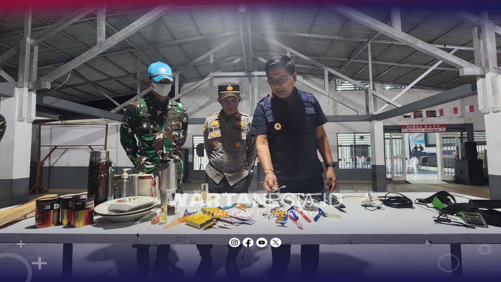 Sejumlah barang terlarang milik warga binaan yang berhasil disita.(Foto/istimewa) Sejumlah barang terlarang milik warga binaan yang berhasil disita.(Foto/istimewa)