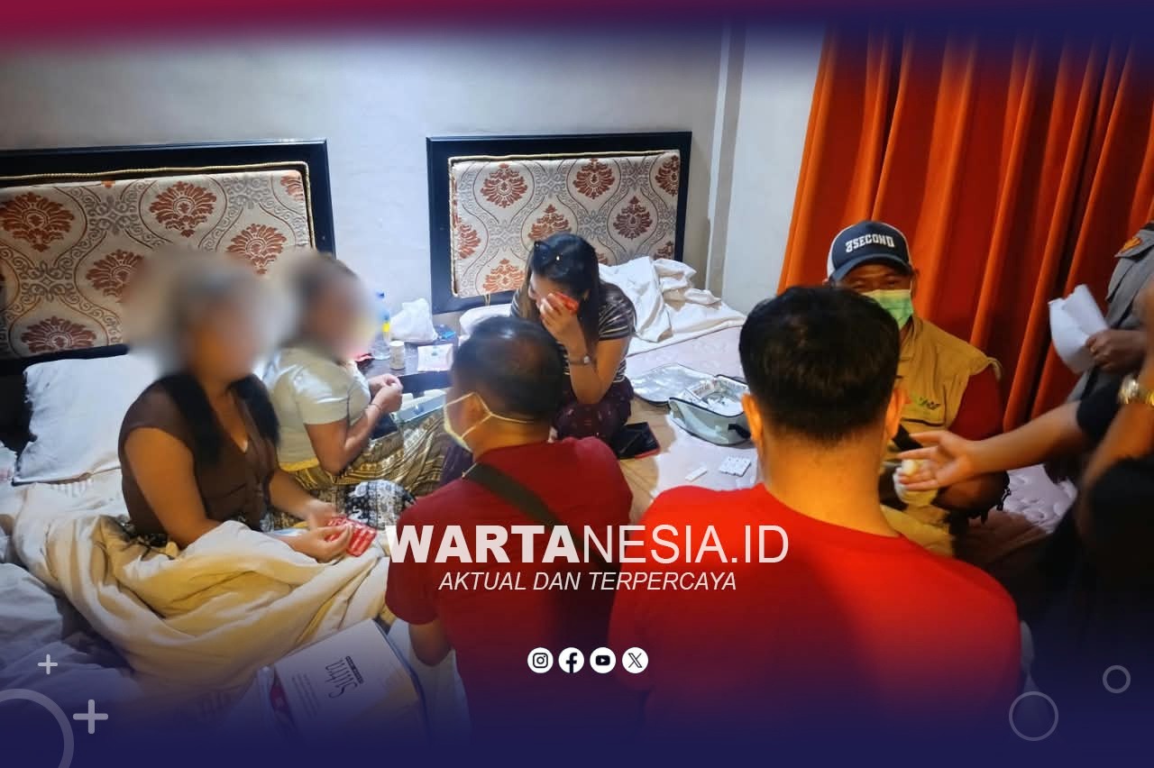 Tim Satgas HIV-AIDS saat melakukan tes kesehatan kesejumlah penghuni hotel dan kos-kosan. (Doc, Zie)