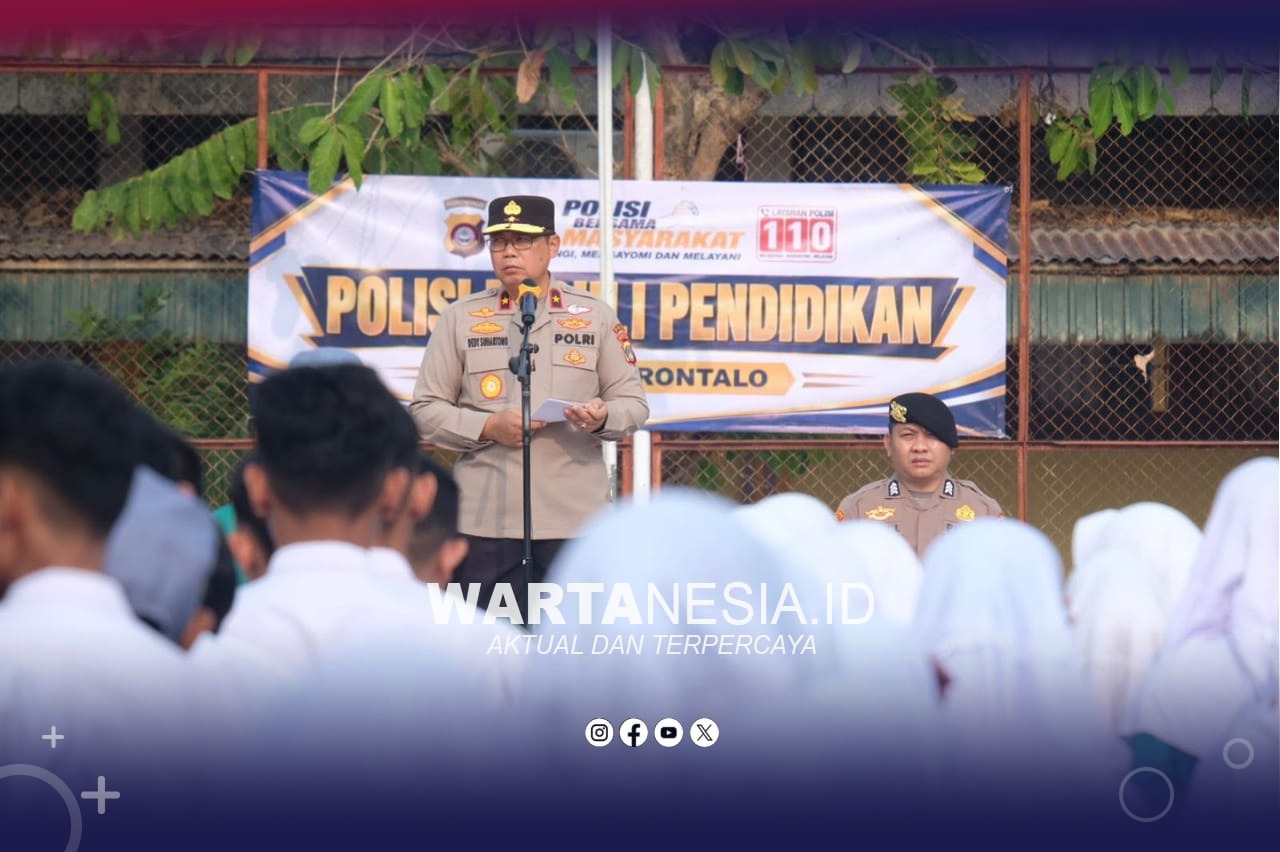 IMG-20261026-WA0063 Wakapolda Gorontalo, Brigjen Pol Dedy Suhartono saat melaksanakan Program Quick Winds Kapolri di SMKN 1 Kota Gorontalo, Senin (26/10/2026).