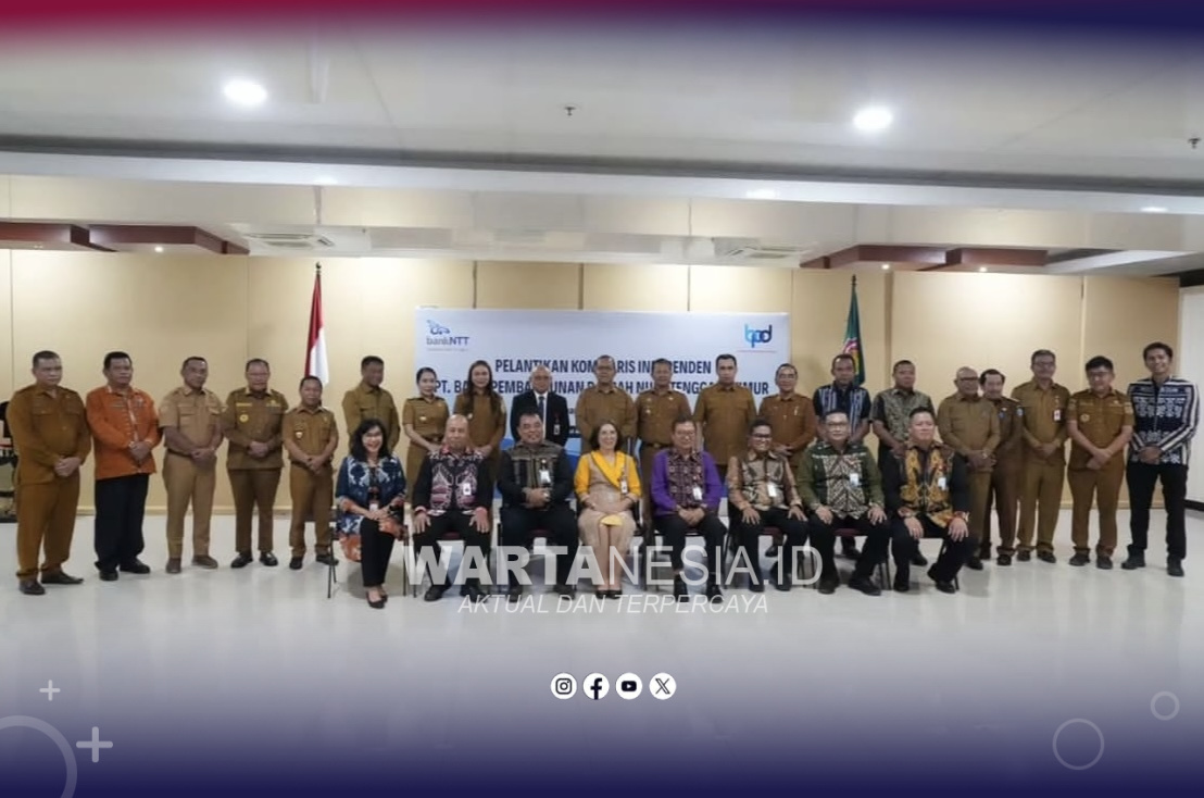 Gubernur NTT Pimpin RUPS LB Bank NTT dan Lantik Komisaris Independen
