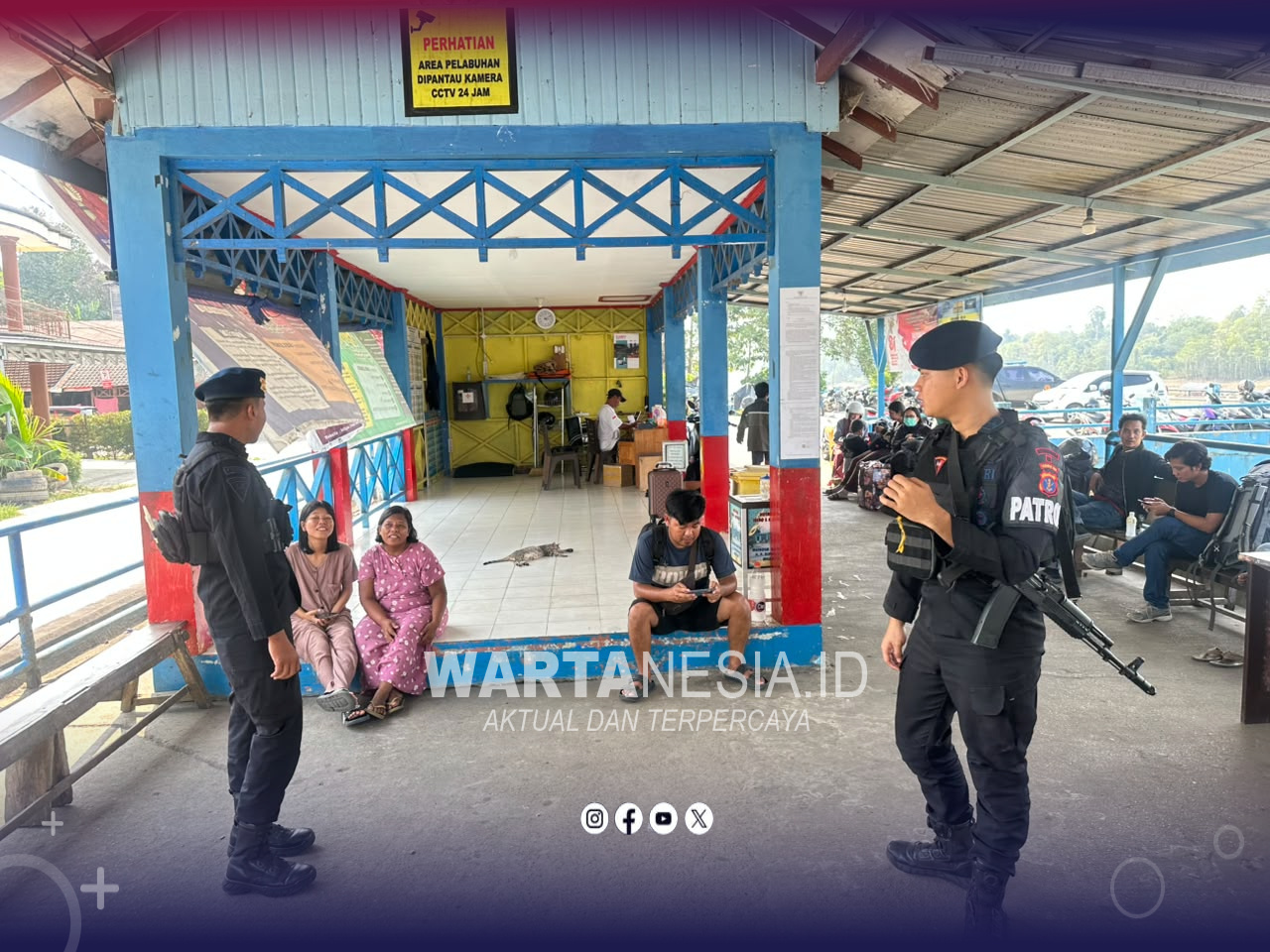 Patroli Satbrimob Polda Kaltim di Kutai Barat Perketat Pengamanan Objek Vital dan Pelabuhan Melak