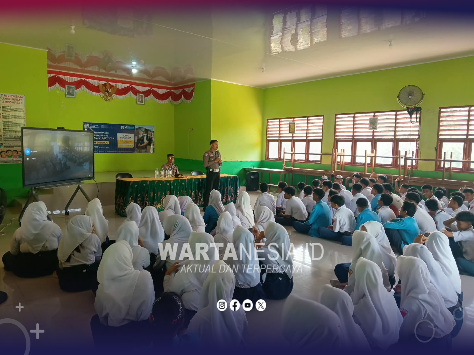 Polsek Kuaro Gelar Sosialisasi Pendaftaran SMA Kemala Taruna Bhayangkara di SMPN 01 Polsek Kuaro Gelar Sosialisasi Pendaftaran SMA Kemala Taruna Bhayangkara di SMPN 01