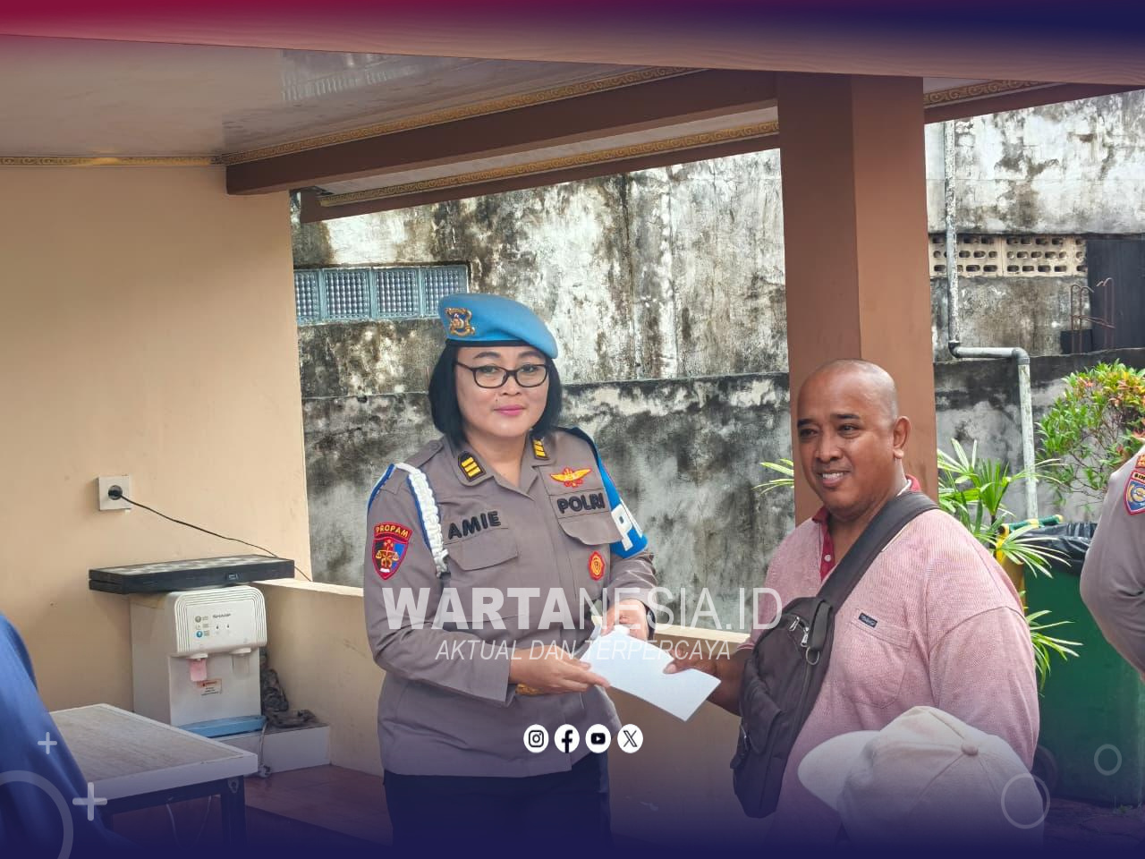 Polwan Bidpropam Polda Kaltim dan Bhayangkari Berbagi Bantuan di Sumber Rejo Balikpapan Polwan Bidpropam Polda Kaltim dan Bhayangkari Berbagi Bantuan di Sumber Rejo Balikpapan